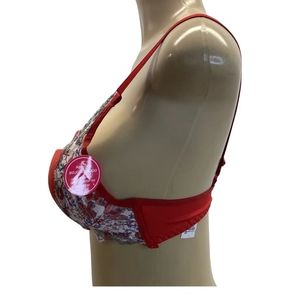 Massam Size Small Red & White Floral Lace Padded Underwire Bra. New with Tags.